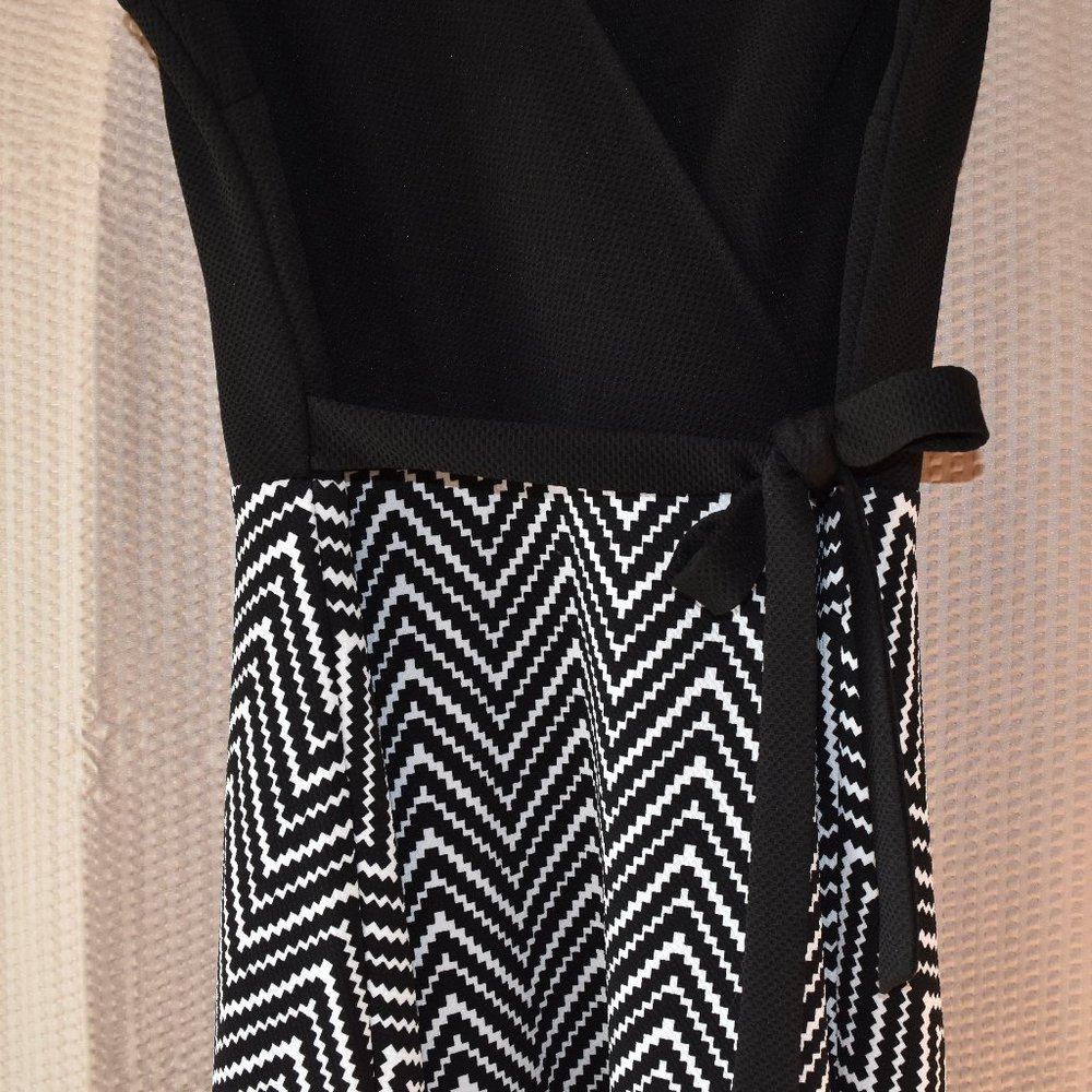 ❄️ USED Studio One Black and White Dress 14